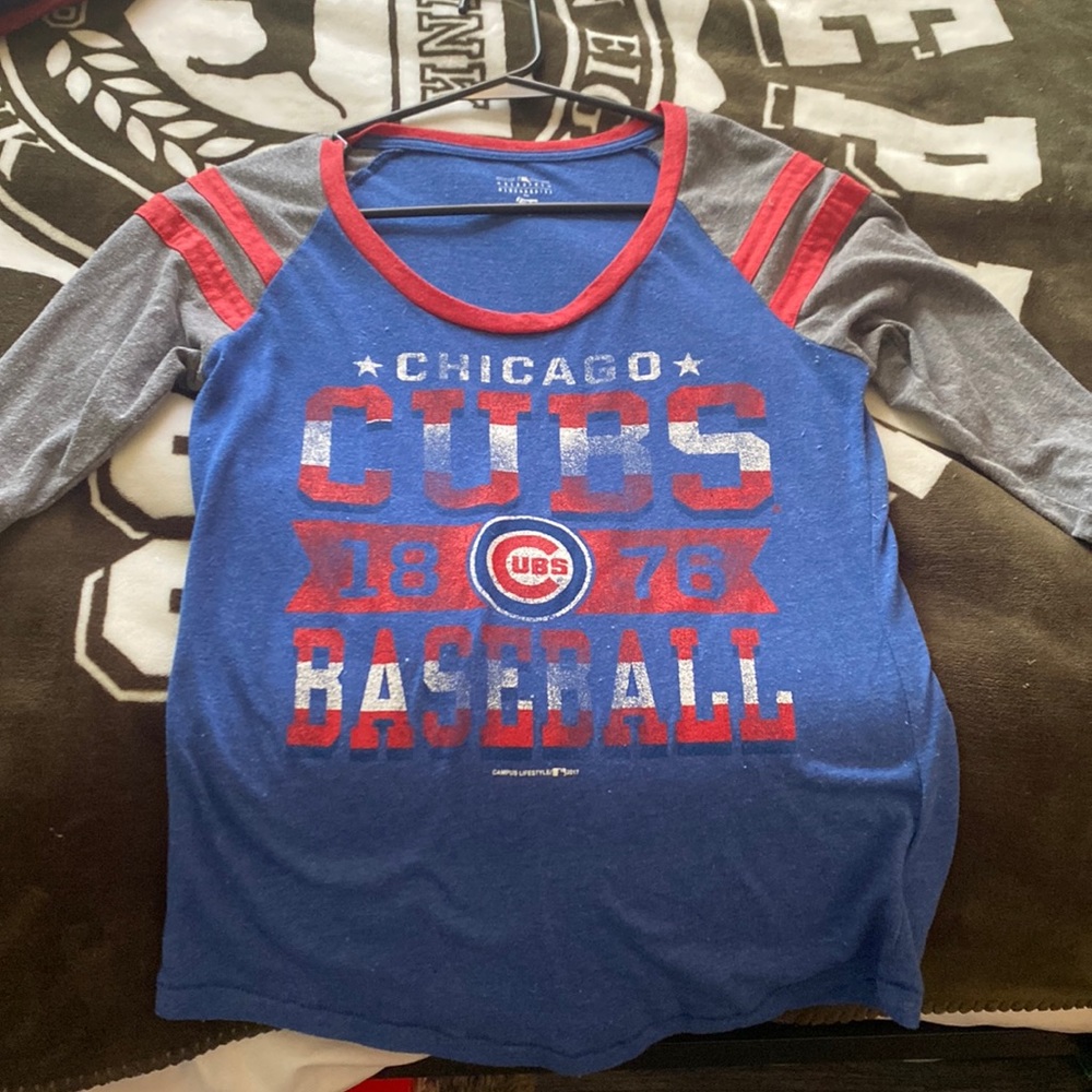 Chicago Cubs shirt